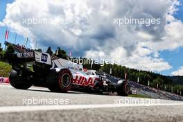 Nikita Mazepin (RUS) Haas F1 Team VF-21. 26.06.2021. Formula 1 World Championship, Rd 8, Steiermark Grand Prix, Spielberg, Austria, Qualifying Day.