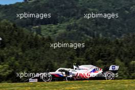 Mick Schumacher (GER) Haas VF-21. 26.06.2021. Formula 1 World Championship, Rd 8, Steiermark Grand Prix, Spielberg, Austria, Qualifying Day.