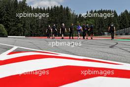 Fernando Alonso (ESP) Alpine F1 Team walks the circuit with the team. 24.06.2021. Formula 1 World Championship, Rd 8, Steiermark Grand Prix, Spielberg, Austria, Preparation Day.