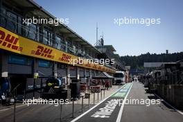 Williams Racing pit garage preparations. 23.06.2021. Formula 1 World Championship, Rd 8, Steiermark Grand Prix, Spielberg, Austria, Preparation Day.