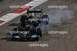 Valtteri Bottas (FIN) Mercedes AMG F1 W12 locks up under braking. 13.03.2021. Formula 1 Testing, Sakhir, Bahrain, Day Two.