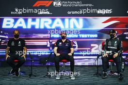 (L to R): Lewis Hamilton (GBR) Mercedes AMG F1; Max Verstappen (NLD) Red Bull Racing; and Valtteri Bottas (FIN) Mercedes AMG F1, in the FIA Press Conference. 14.03.2021. Formula 1 Testing, Sakhir, Bahrain, Day Three.