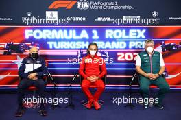 (L to R): Franz Tost (AUT) AlphaTauri Team Principal; Laurent Mekies (FRA) Ferrari Sporting Director; and Otmar Szafnauer (USA) Aston Martin F1 Team Principal and CEO, in the FIA Press Conference. 08.10.2021 Formula 1 World Championship, Rd 16, Turkish Grand Prix, Istanbul, Turkey, Practice Day.
