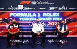 (L to R): Frederic Vasseur (FRA) Alfa Romeo Racing Team Principal; Guenther Steiner (ITA) Haas F1 Team Prinicipal; and Jost Capito (GER) Williams Racing Chief Executive Officer, in the FIA Press Conference. 08.10.2021 Formula 1 World Championship, Rd 16, Turkish Grand Prix, Istanbul, Turkey, Practice Day.