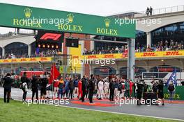 Drivers as the grid observes the playing of Tchaikovsky. 10.10.2021. Formula 1 World Championship, Rd 16, Turkish Grand Prix, Istanbul, Turkey, Race Day.