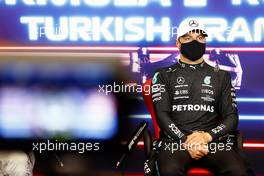 Race winner Valtteri Bottas (FIN) Mercedes AMG F1 in the post race FIA Press Conference. 10.10.2021. Formula 1 World Championship, Rd 16, Turkish Grand Prix, Istanbul, Turkey, Race Day.