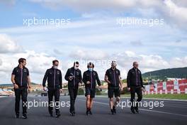 Fernando Alonso (ESP) Alpine F1 Team walks the circuit with the team. 07.10.2021. Formula 1 World Championship, Rd 16, Turkish Grand Prix, Istanbul, Turkey, Preparation Day.