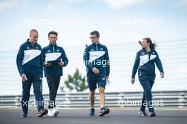 Pierre Gasly (FRA) AlphaTauri walks the circuit with the team. 07.10.2021. Formula 1 World Championship, Rd 16, Turkish Grand Prix, Istanbul, Turkey, Preparation Day.