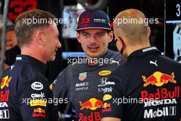 (L to R): Christian Horner (GBR) Red Bull Racing Team Principal with Max Verstappen (NLD) Red Bull Racing and Gianpiero Lambiase (ITA) Red Bull Racing Engineer. 10.12.2021. Formula 1 World Championship, Rd 22, Abu Dhabi Grand Prix, Yas Marina Circuit, Abu Dhabi, Practice Day.