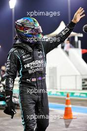 Lewis Hamilton (GBR) Mercedes AMG F1. 10.12.2021. Formula 1 World Championship, Rd 22, Abu Dhabi Grand Prix, Yas Marina Circuit, Abu Dhabi, Practice Day.
