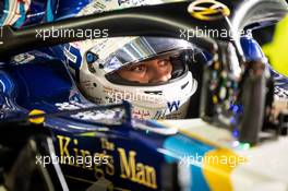 George Russell (GBR) Williams Racing FW43B - helmet signed by members of the team. 10.12.2021. Formula 1 World Championship, Rd 22, Abu Dhabi Grand Prix, Yas Marina Circuit, Abu Dhabi, Practice Day.