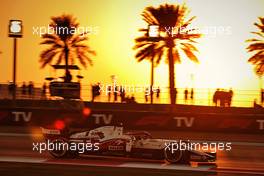 Kimi Raikkonen (FIN) Alfa Romeo Racing C41. 10.12.2021. Formula 1 World Championship, Rd 22, Abu Dhabi Grand Prix, Yas Marina Circuit, Abu Dhabi, Practice Day.