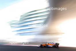 Lando Norris (GBR), McLaren F1 Team  10.12.2021. Formula 1 World Championship, Rd 22, Abu Dhabi Grand Prix, Yas Marina Circuit, Abu Dhabi, Practice Day.
