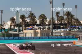 Sergio Perez (MEX), Red Bull Racing  10.12.2021. Formula 1 World Championship, Rd 22, Abu Dhabi Grand Prix, Yas Marina Circuit, Abu Dhabi, Practice Day.