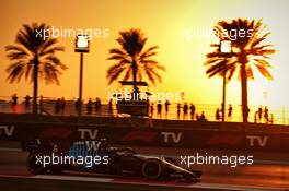 Nicholas Latifi (CDN) Williams Racing FW43B. 10.12.2021. Formula 1 World Championship, Rd 22, Abu Dhabi Grand Prix, Yas Marina Circuit, Abu Dhabi, Practice Day.