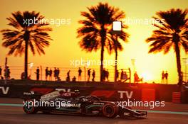 Valtteri Bottas (FIN) Mercedes AMG F1 W12. 10.12.2021. Formula 1 World Championship, Rd 22, Abu Dhabi Grand Prix, Yas Marina Circuit, Abu Dhabi, Practice Day.