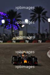 Sergio Perez (MEX) Red Bull Racing RB16B. 12.12.2021. Formula 1 World Championship, Rd 22, Abu Dhabi Grand Prix, Yas Marina Circuit, Abu Dhabi, Race Day.