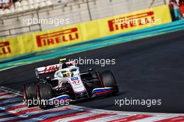 Mick Schumacher (GER) Haas VF-21. 11.12.2021. Formula 1 World Championship, Rd 22, Abu Dhabi Grand Prix, Yas Marina Circuit, Abu Dhabi, Qualifying Day.