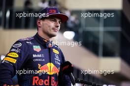 Max Verstappen (NLD) Red Bull Racing in qualifying parc ferme. 11.12.2021. Formula 1 World Championship, Rd 22, Abu Dhabi Grand Prix, Yas Marina Circuit, Abu Dhabi, Qualifying Day.