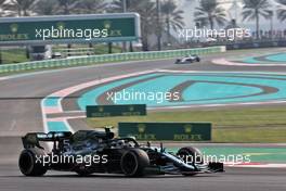 Sebastian Vettel (GER) Aston Martin F1 Team AMR21. 11.12.2021. Formula 1 World Championship, Rd 22, Abu Dhabi Grand Prix, Yas Marina Circuit, Abu Dhabi, Qualifying Day.