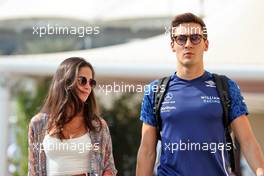 (L to R): Carmen Montero Mundt with her boyfriend George Russell (GBR) Williams Racing. 11.12.2021. Formula 1 World Championship, Rd 22, Abu Dhabi Grand Prix, Yas Marina Circuit, Abu Dhabi, Qualifying Day.