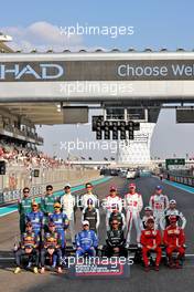 Drivers' end of season photograph. 12.12.2021. Formula 1 World Championship, Rd 22, Abu Dhabi Grand Prix, Yas Marina Circuit, Abu Dhabi, Race Day.