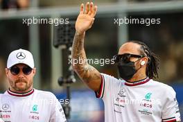 Lewis Hamilton (GBR), Mercedes AMG F1  and Valtteri Bottas (FIN), Mercedes AMG F1  12.12.2021. Formula 1 World Championship, Rd 22, Abu Dhabi Grand Prix, Yas Marina Circuit, Abu Dhabi, Race Day.