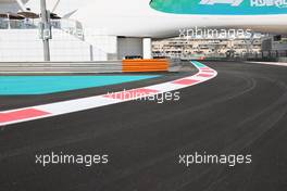 Turn 13 circuit changes. 08.12.2021. Formula 1 World Championship, Rd 22, Abu Dhabi Grand Prix, Yas Marina Circuit, Abu Dhabi, Preparation Day.