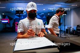 Valtteri Bottas (FIN) Mercedes AMG F1 in the FIA Press Conference. 09.12.2021. Formula 1 World Championship, Rd 22, Abu Dhabi Grand Prix, Yas Marina Circuit, Abu Dhabi, Preparation Day.