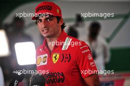 Carlos Sainz Jr (ESP) Ferrari. 09.12.2021. Formula 1 World Championship, Rd 22, Abu Dhabi Grand Prix, Yas Marina Circuit, Abu Dhabi, Preparation Day.