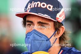 Fernando Alonso (ESP), Alpine F1 Team  09.12.2021. Formula 1 World Championship, Rd 22, Abu Dhabi Grand Prix, Yas Marina Circuit, Abu Dhabi, Preparation Day.
