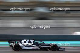Yuki Tsunoda (JPN), Alpha Tauri  14.12.2021. Formula 1 Testing, Yas Marina Circuit, Abu Dhabi, Tuesday.