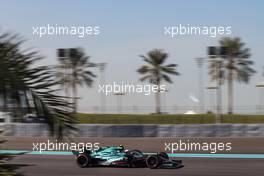 Sebastian Vettel (GER), Aston Martin F1 Team  15.12.2021. Formula 1 Testing, Yas Marina Circuit, Abu Dhabi, Wednesday.