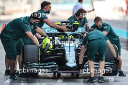 Nick Yelloly (GBR), Aston Marting Racing  14.12.2021. Formula 1 Testing, Yas Marina Circuit, Abu Dhabi, Tuesday.