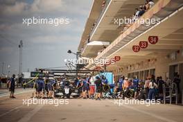Nicholas Latifi (CDN) Williams Racing FW43B and George Russell (GBR) Williams Racing FW43B in the pits. 22.10.2021. Formula 1 World Championship, Rd 17, United States Grand Prix, Austin, Texas, USA, Practice Day.
