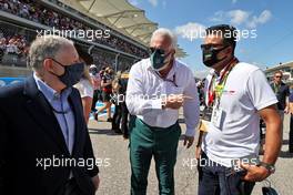 (L to R): Jean Todt (FRA) FIA President with Lawrence Stroll (CDN) Aston Martin F1 Team Investor and Ahmed Ali Al-Subaey (KSA) Aramco Chairman on the grid. 24.10.2021. Formula 1 World Championship, Rd 17, United States Grand Prix, Austin, Texas, USA, Race Day.