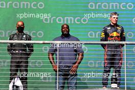 The podium (L to R): Lewis Hamilton (GBR) Mercedes AMG F1, second; Shaquille O'Neal (USA) Former Basketball Player; Max Verstappen (NLD) Red Bull Racing, race winner. 24.10.2021. Formula 1 World Championship, Rd 17, United States Grand Prix, Austin, Texas, USA, Race Day.