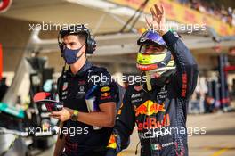 Sergio Perez (MEX) Red Bull Racing celebrates his third position in qualifying parc ferme. 23.10.2021. Formula 1 World Championship, Rd 17, United States Grand Prix, Austin, Texas, USA, Qualifying Day.