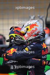 Max Verstappen (NLD) Red Bull Racing celebrates his pole position in qualifying parc ferme with third placed team mate Sergio Perez (MEX) Red Bull Racing (Left). 23.10.2021. Formula 1 World Championship, Rd 17, United States Grand Prix, Austin, Texas, USA, Qualifying Day.