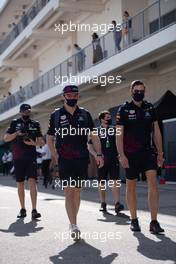 Max Verstappen (NLD) Red Bull Racing with Bradley Scanes (GBR) Red Bull Racing Physio and Performance Coach. 23.10.2021. Formula 1 World Championship, Rd 17, United States Grand Prix, Austin, Texas, USA, Qualifying Day.