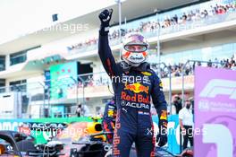 Max Verstappen (NLD) Red Bull Racing RB16B celebrates his pole position in qualifying parc ferme. 23.10.2021. Formula 1 World Championship, Rd 17, United States Grand Prix, Austin, Texas, USA, Qualifying Day.