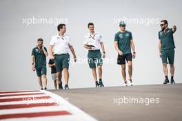 Lance Stroll (CDN) Aston Martin F1 Team walks the circuit with the team. 21.10.2021. Formula 1 World Championship, Rd 17, United States Grand Prix, Austin, Texas, USA, Preparation Day.