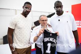 (L to R): Chris Bosh (USA) Former Basketball Player with Stefano Domenicali (ITA) Formula One President and CEO and Dikembe Mutombo, Former Basketball Player. 21.10.2021. Formula 1 World Championship, Rd 17, United States Grand Prix, Austin, Texas, USA, Preparation Day.