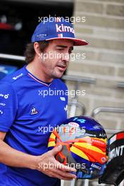 Fernando Alonso (ESP) Alpine F1 Team with a helmet supporting those affected by the La Palma volcanic eruption. 21.10.2021. Formula 1 World Championship, Rd 17, United States Grand Prix, Austin, Texas, USA, Preparation Day.