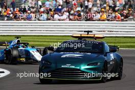 Richard Verschoor (NLD) MP Motorsport leads behind the Aston Martin FIA Safety Car. 17.07.2021. FIA Formula 2 Championship, Rd 4, Sprint Race 2, Silverstone, England, Saturday.