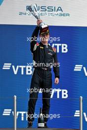 Race winner Dan Ticktum (GBR) Carlin celebrates on the podium. 25.09.2021. FIA Formula 2 Championship, Rd 6, Sprint Race 1, Sochi, Russia, Saturday.
