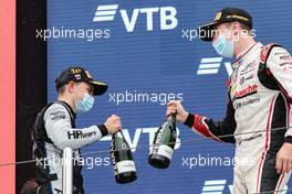 (L to R): Race winner Oscar Piastri (AUS) PREMA Racing celebrates on the podium with second placed Theo Pourchaire (FRA) ART. 26.09.2021. FIA Formula 2 Championship, Rd 6, Feature Race, Sochi, Russia, Sunday.