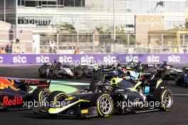Dan Ticktum (GBR) Carlin at the start of the race. 04.12.2021. FIA Formula 2 Championship, Rd 7, Sprint Race 1, Jeddah, Saudi Arabia, Saturday.