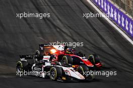 Christian Lundgaard (DEN) ART and Bent Viscaal (NLD) Trident battle for position. 04.12.2021. FIA Formula 2 Championship, Rd 7, Sprint Race 2, Jeddah, Saudi Arabia, Saturday.