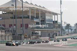Jehan Daruvala (IND) Carlin leads at the start of the race. 11.12.2021. Formula 2 Championship, Rd 8, Yas Marina Circuit, Abu Dhabi, UAE, Sprint Race 1, Saturday.